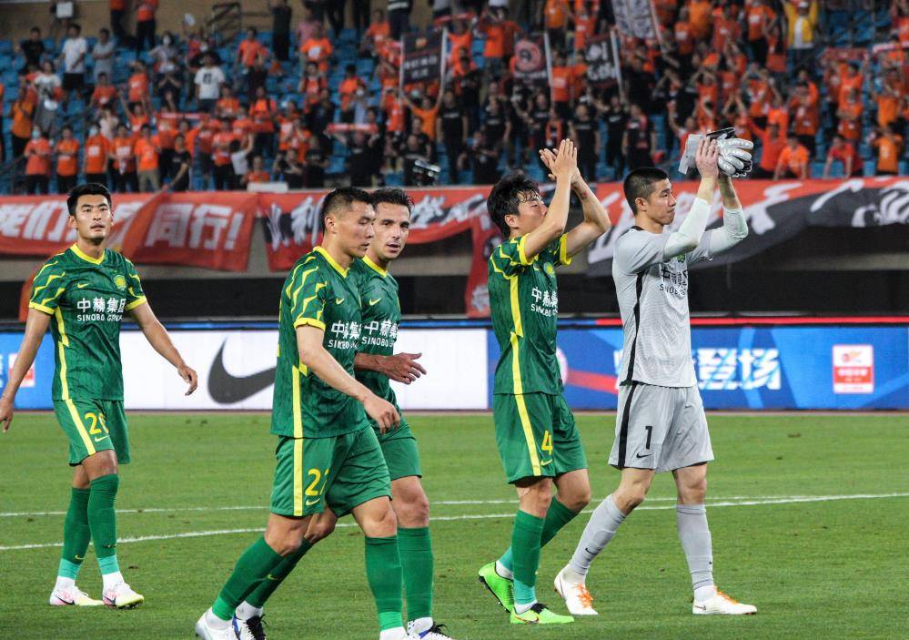 易胜博体育-北京国安队员表现出色,赢得比赛-第1张图片-易胜博体育 易胜博体育-北京国安队员表现出色,赢得比赛-第1张图片-易胜博体育