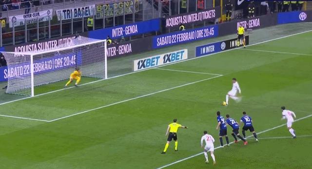 ysbSPORTS-球场惊现大乌龙,球员吐血截停比赛-第2张图片-易胜博体育 ysbSPORTS-球场惊现大乌龙,球员吐血截停比赛-第2张图片-易胜博体育