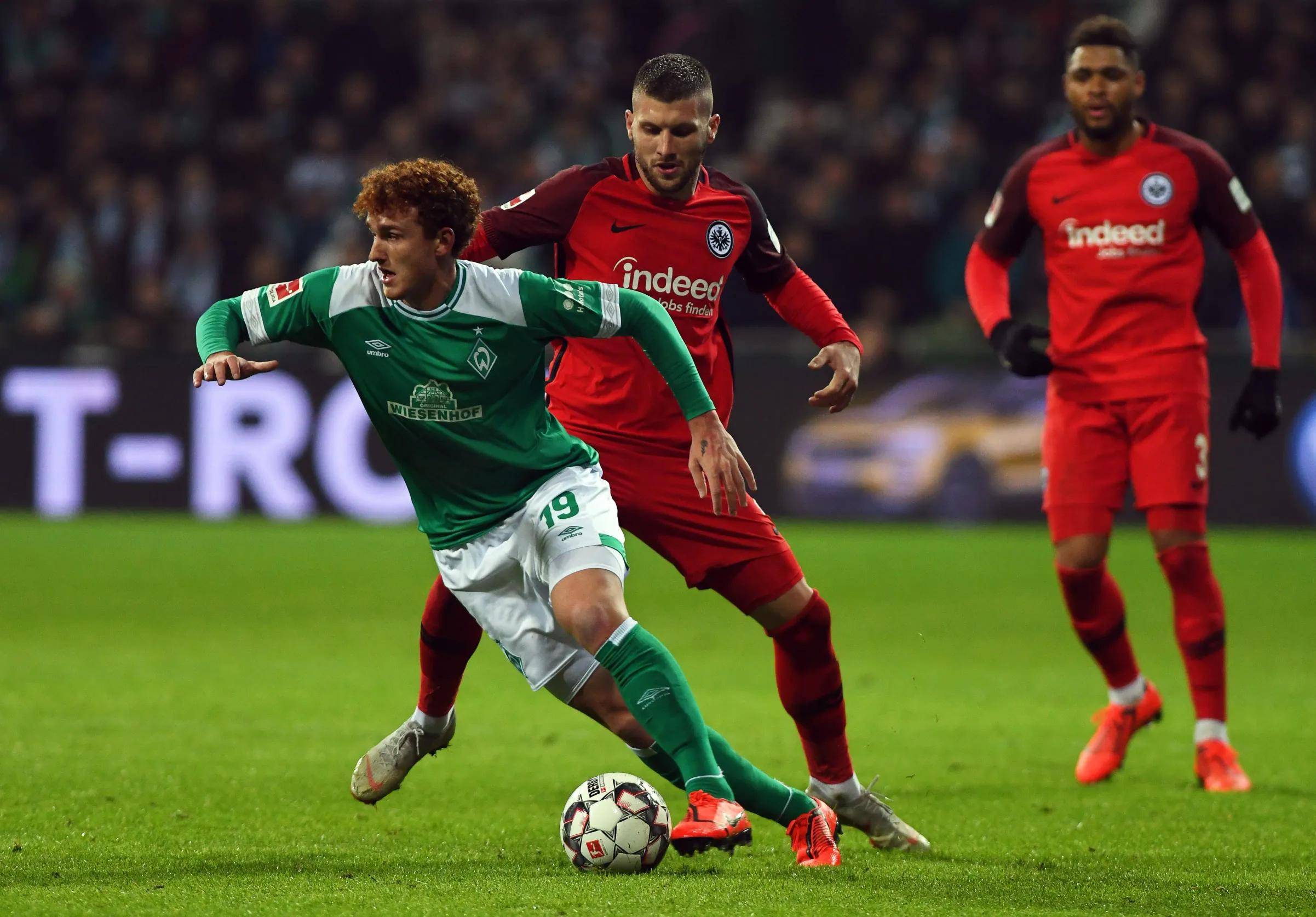 易胜博体育官方网站-阿贾克斯后卫因伤下场,对球队防守有所影响-第1张图片-易胜博体育 易胜博体育官方网站-阿贾克斯后卫因伤下场,对球队防守有所影响-第1张图片-易胜博体育